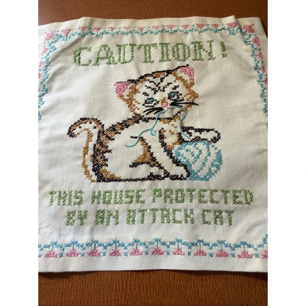 Vtg Cross Stitcg Embroidery 1950's Cat Design 10.5